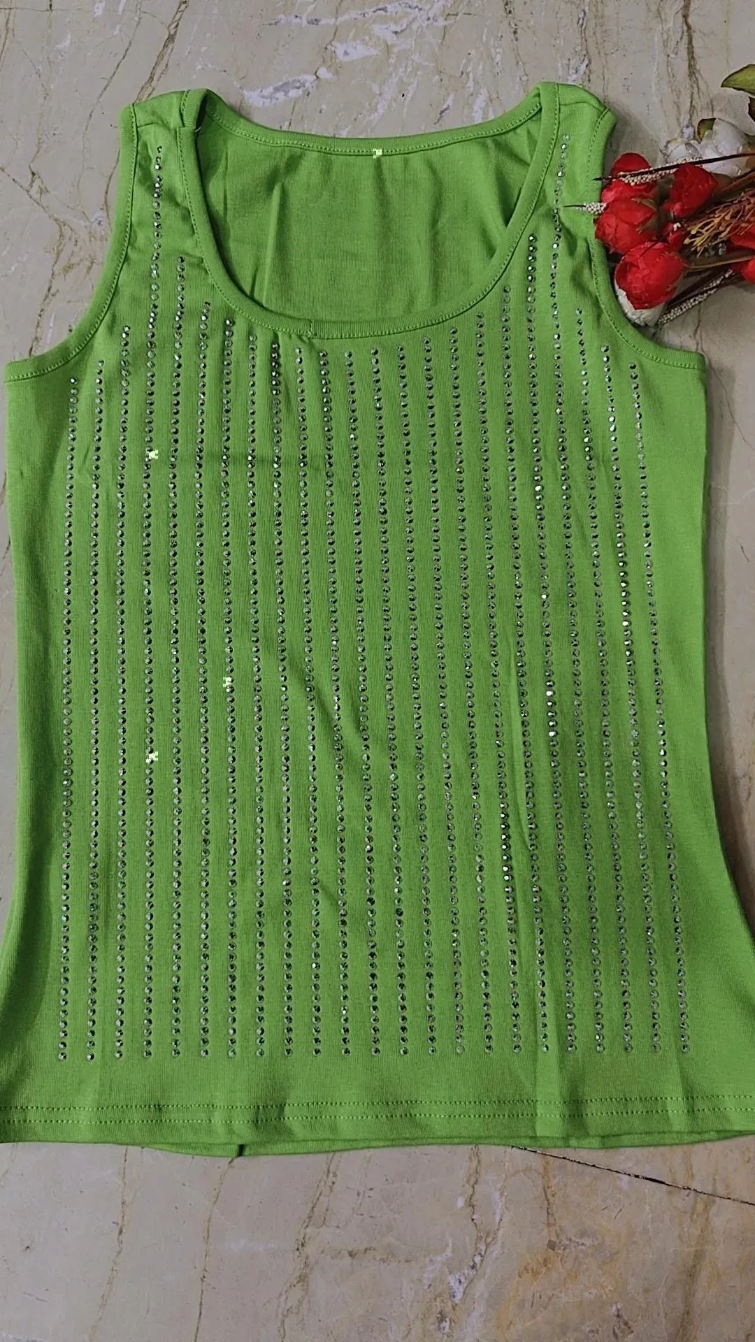Psychedelic Paradise: Red, Green, Pink Tie-Dye Sando Top