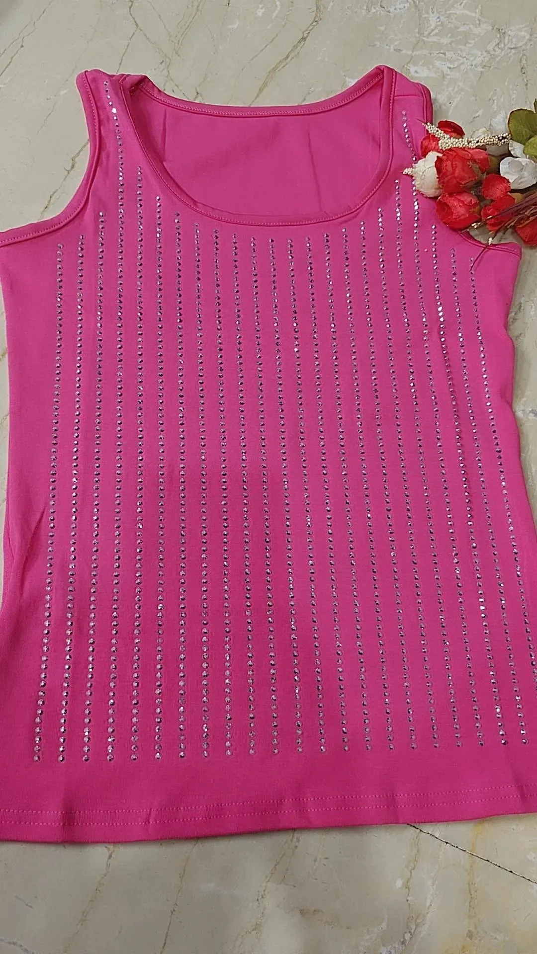 Psychedelic Paradise: Red, Green, Pink Tie-Dye Sando Top