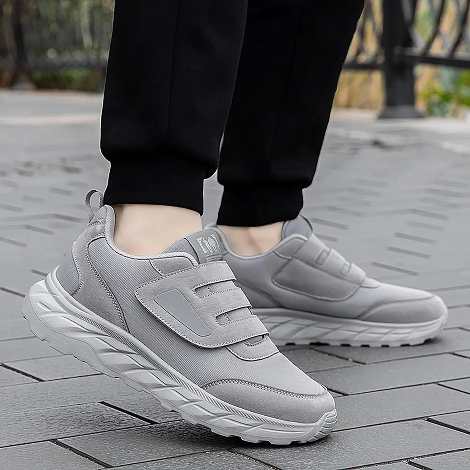 Slip on Walking Shoes Women Memory Foam Non Slip Running Shoes Wide Width Breathable Gym Workout Shoes Lightweight Fashion Sneakers